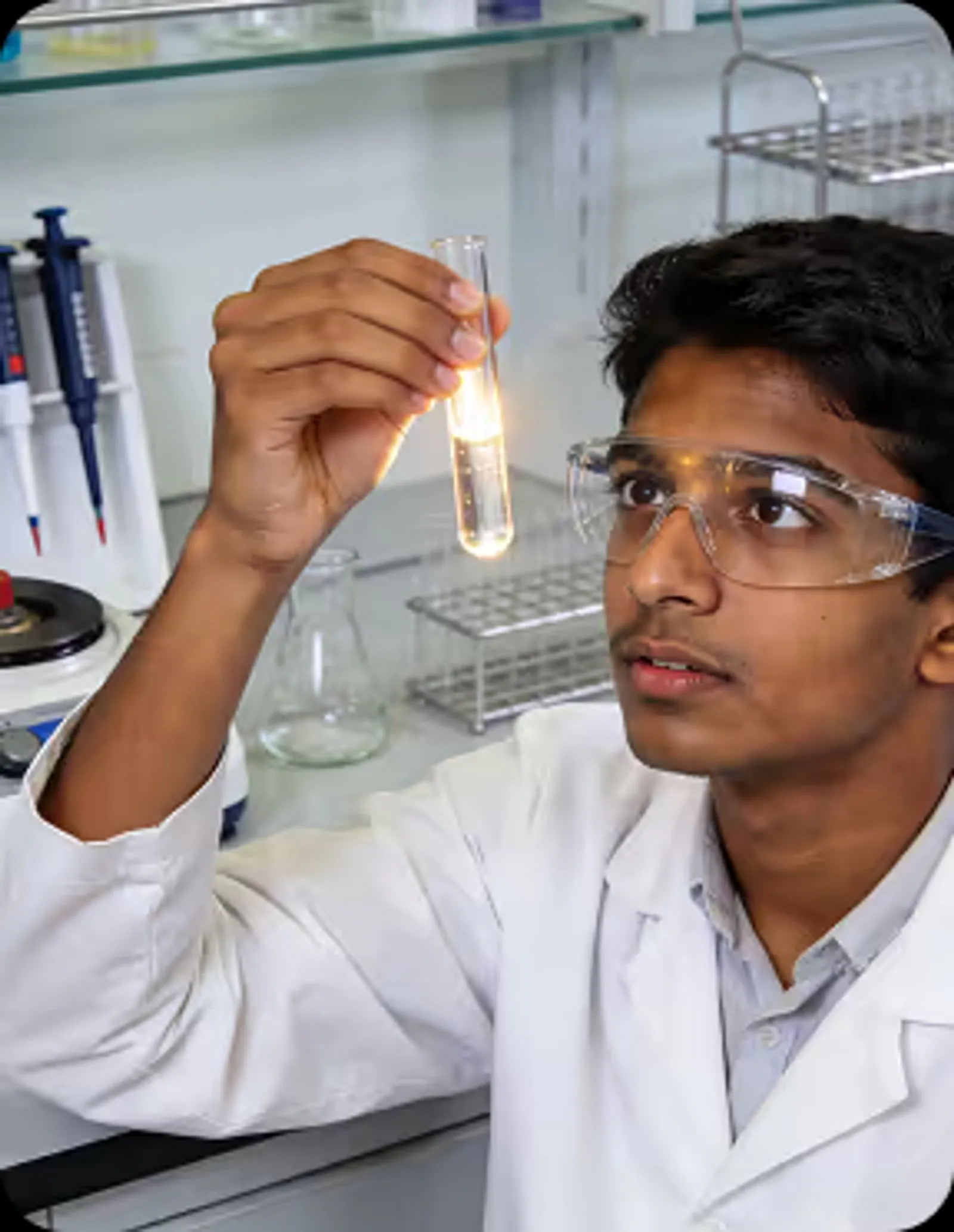 Stetho student in a laboratory